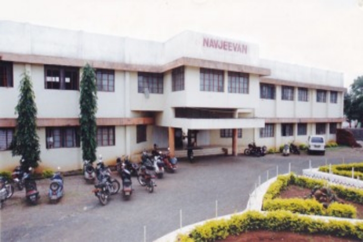 https://cache.careers360.mobi/media/colleges/social-media/media-gallery/9895/2019/4/12/Campus view of Navjeevan Law College Nashik_Campus-view.jpg